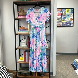 Lilly Pulitzer midi.  Size XS